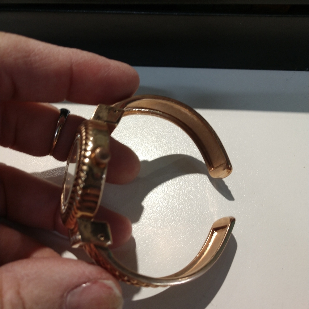 Geneva Bangle Watch - Picture 2 of 3